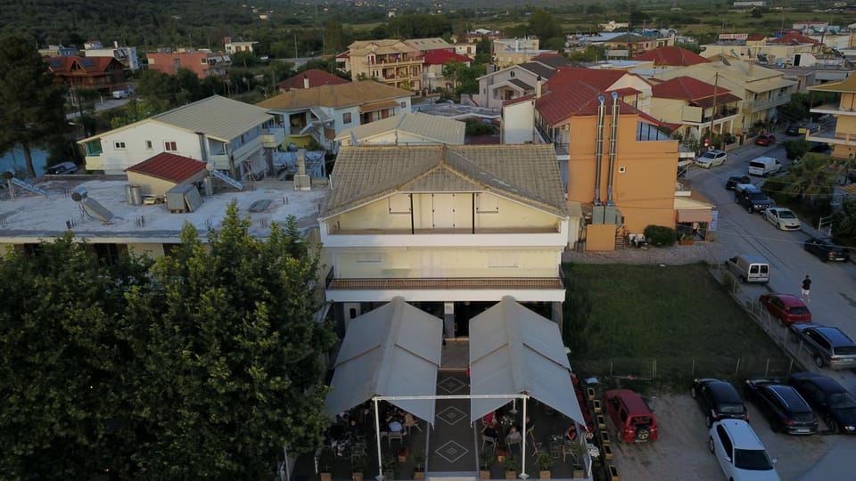 Restaurant/places to eat, Neighbourhood, Bird's eye view, Floor plan, City view, Shopping Area