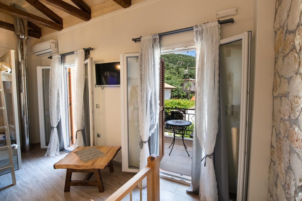 View (from property/room), Balcony/Terrace, Seating area