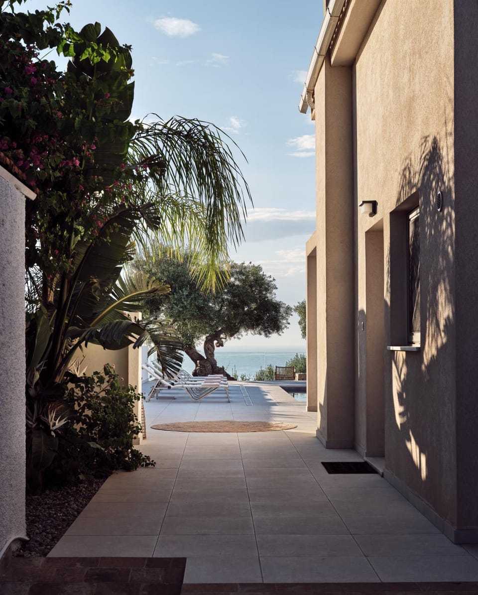 Facade/entrance, Garden view