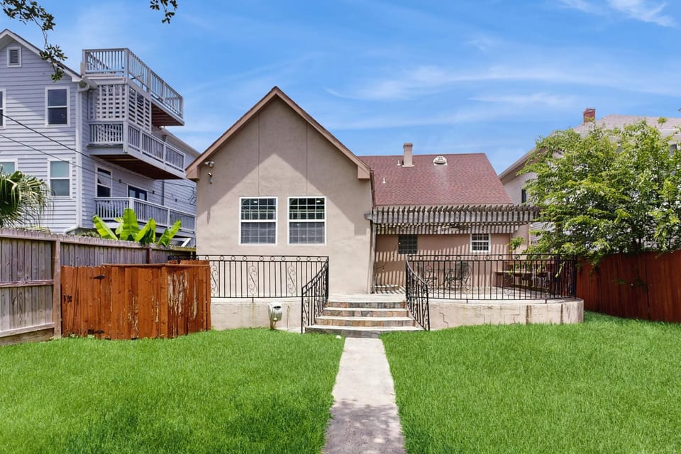 Sandcastle Retreat House in Texas City