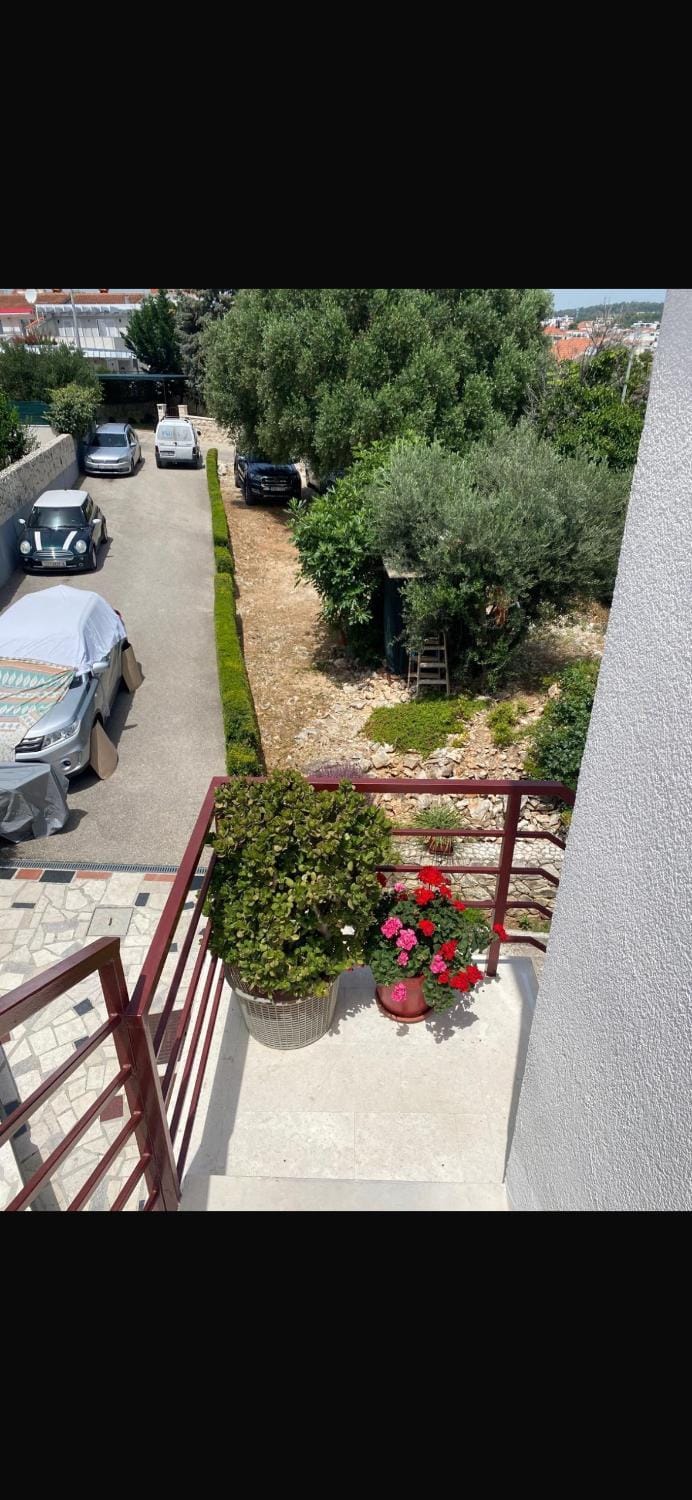 Apartments Ivano Apartment in Okrug Gornji