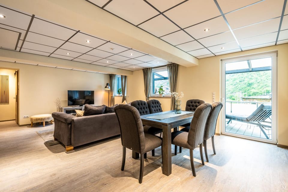 Living room, Photo of the whole room, Dining area