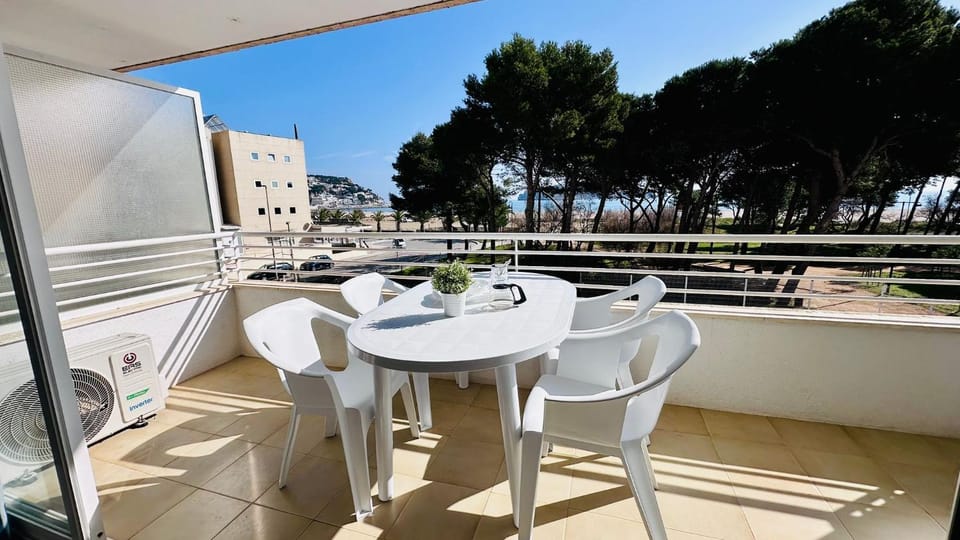 Balcony/Terrace, Garden view