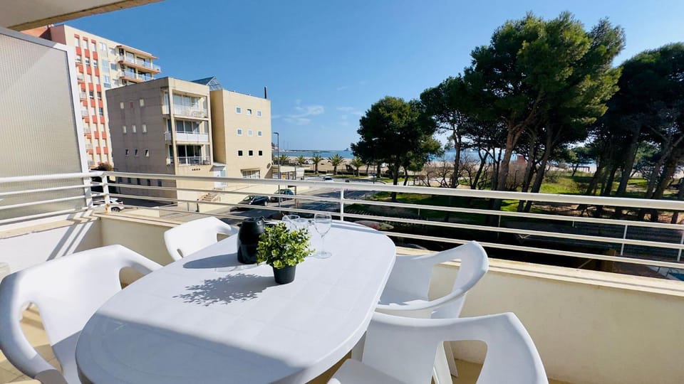 Balcony/Terrace, Garden view