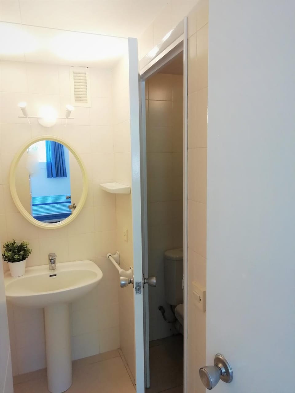 Bathroom, Other, Decorative detail