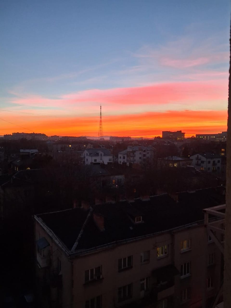НОВІ квартири біля вокзалу ІФ "ХОЧУ ЦЮ" Apartment in Lviv Oblast