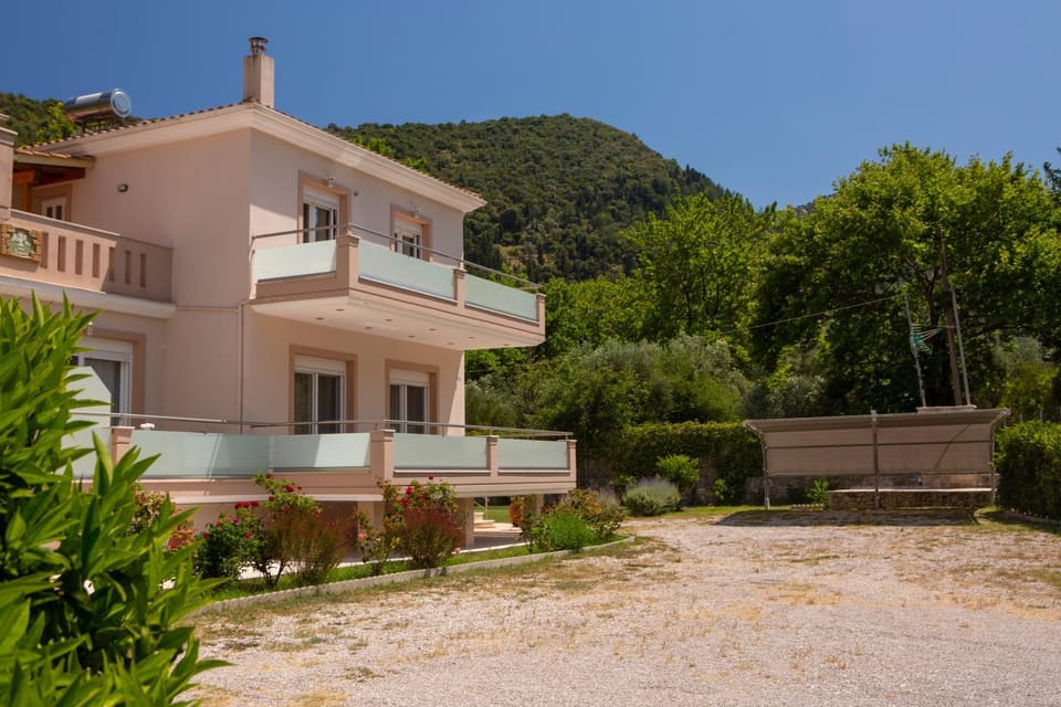 Villa Ligero Villa in Peloponnese, Western Greece and the Ionian