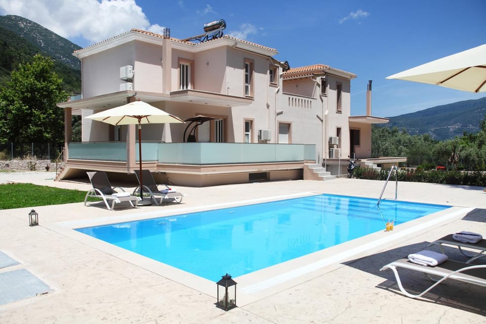 Property building, Garden, Mountain view, Swimming pool