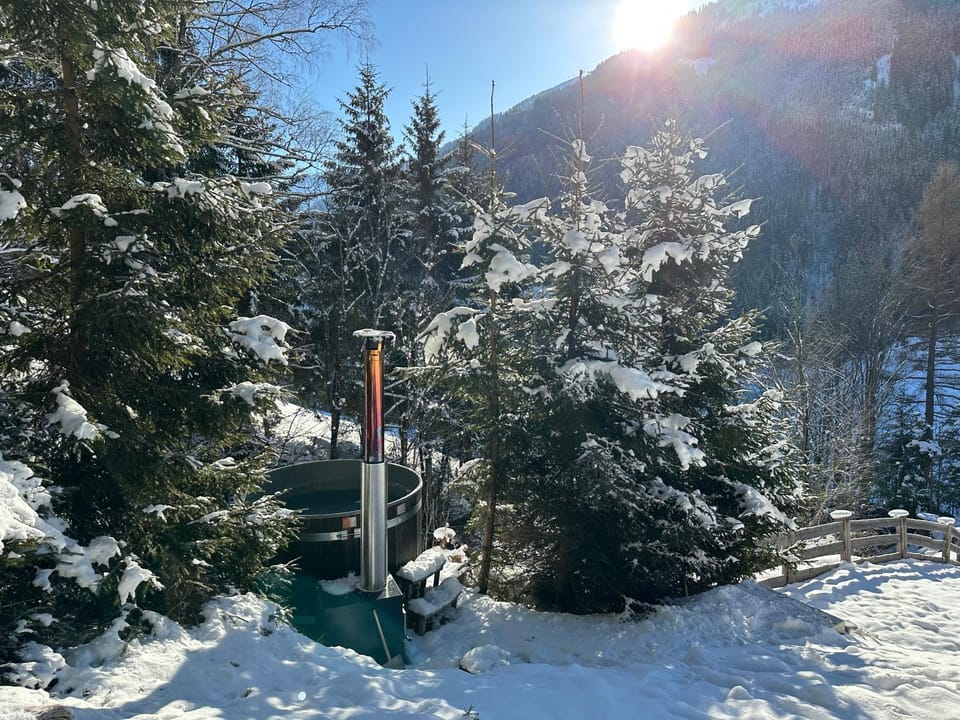 Day, Natural landscape, Winter, Garden, Hot Tub, Sauna, Mountain view