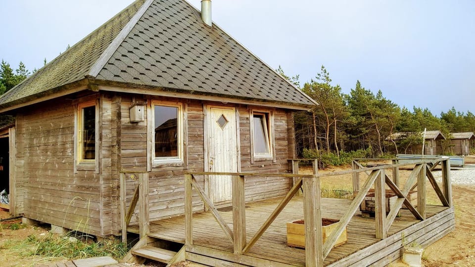 Paradise Beach Loghouse House in Estonia