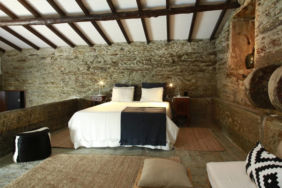 CASA da PISCINA, Quinta do Espinho, Douro Valley Bed and Breakfast in Vila Real District
