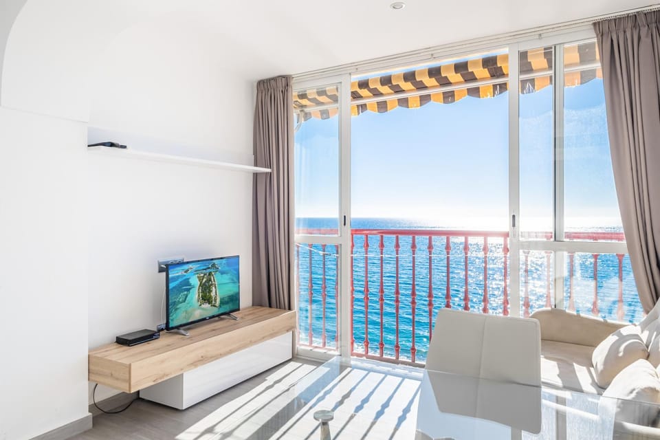 TV and multimedia, Living room, Sea view