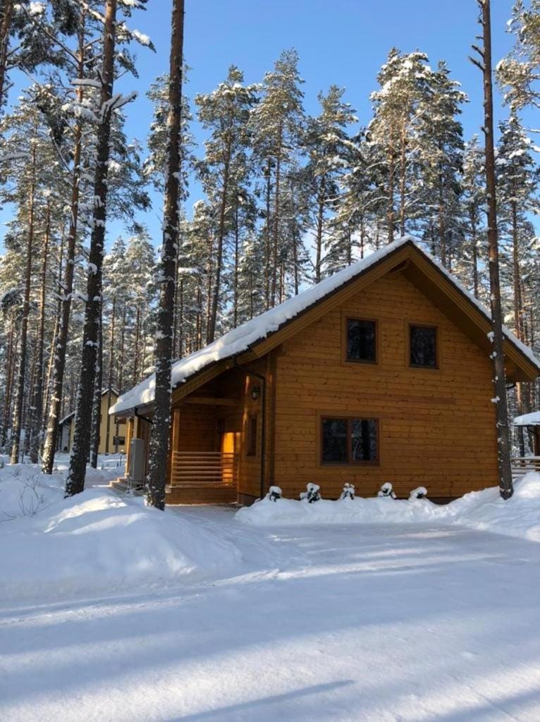 Facade/entrance, Day, Winter