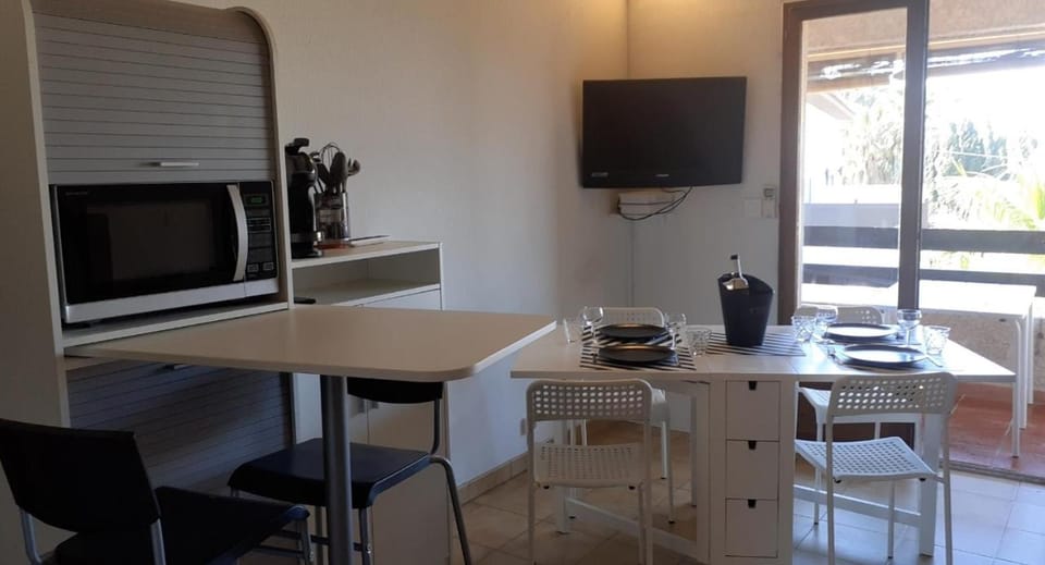 Communal lounge/ TV room, Dining area