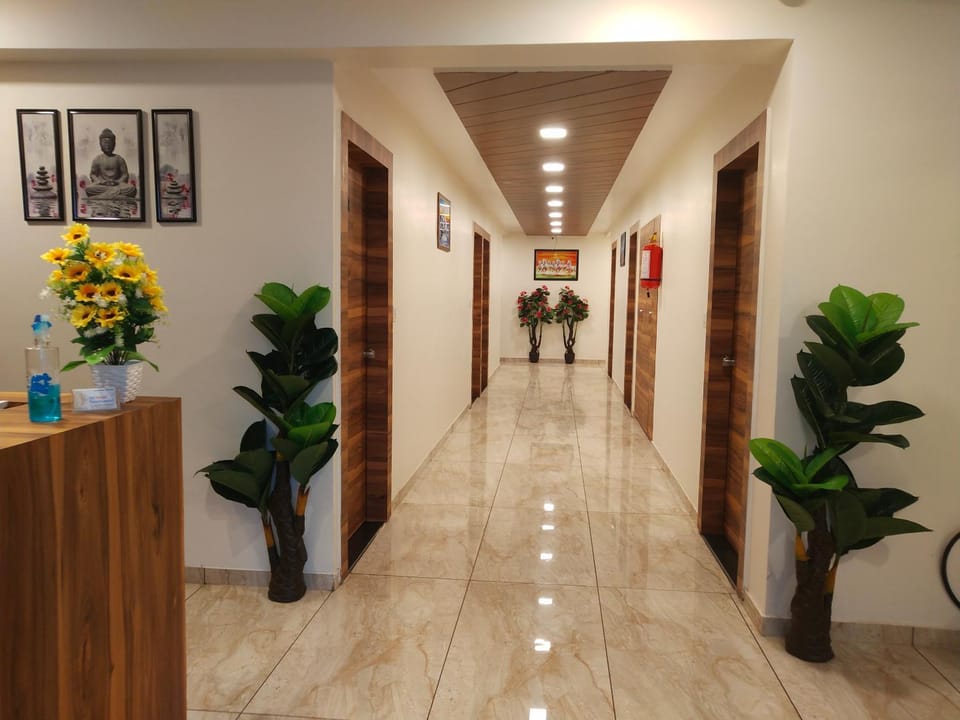 Staff, Lobby or reception