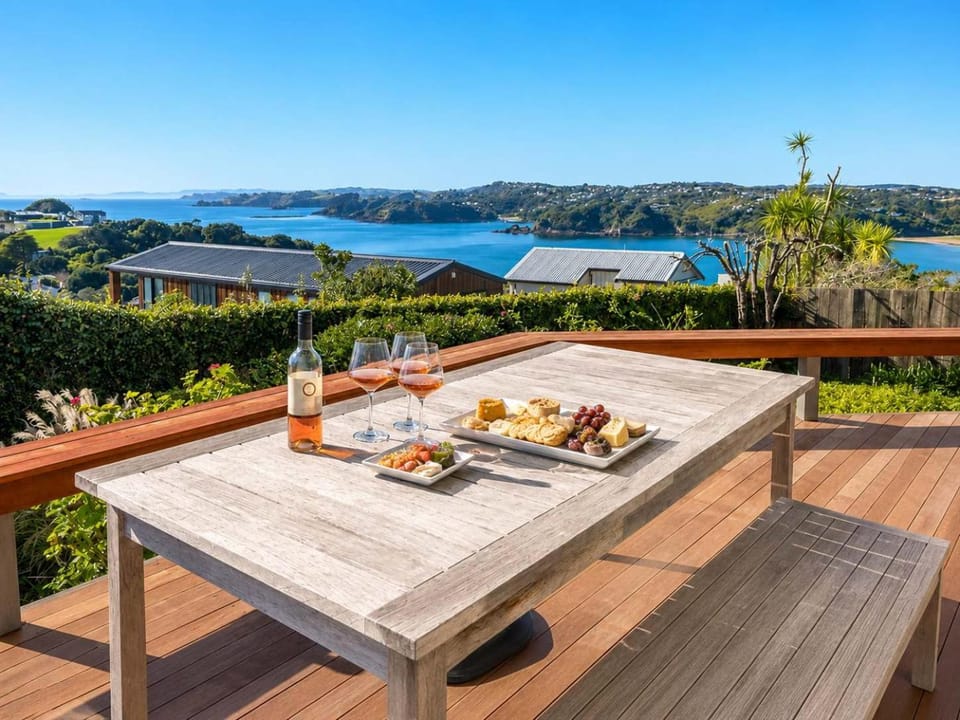 Headland Views Oneroa House in Auckland Region