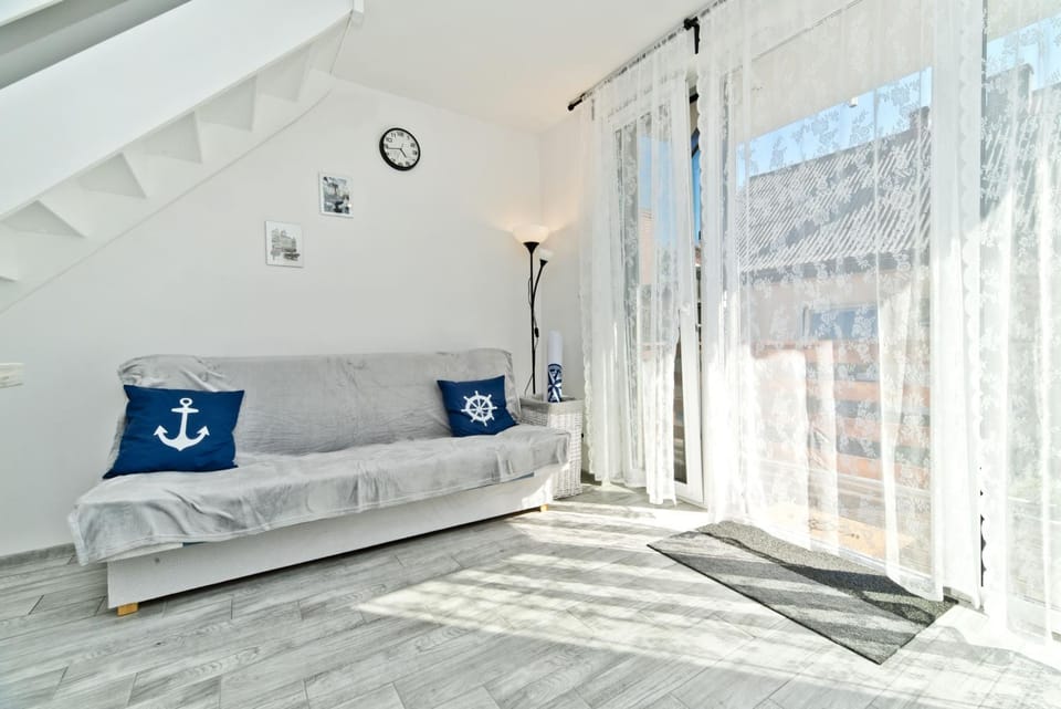 Living room, Photo of the whole room, Seating area