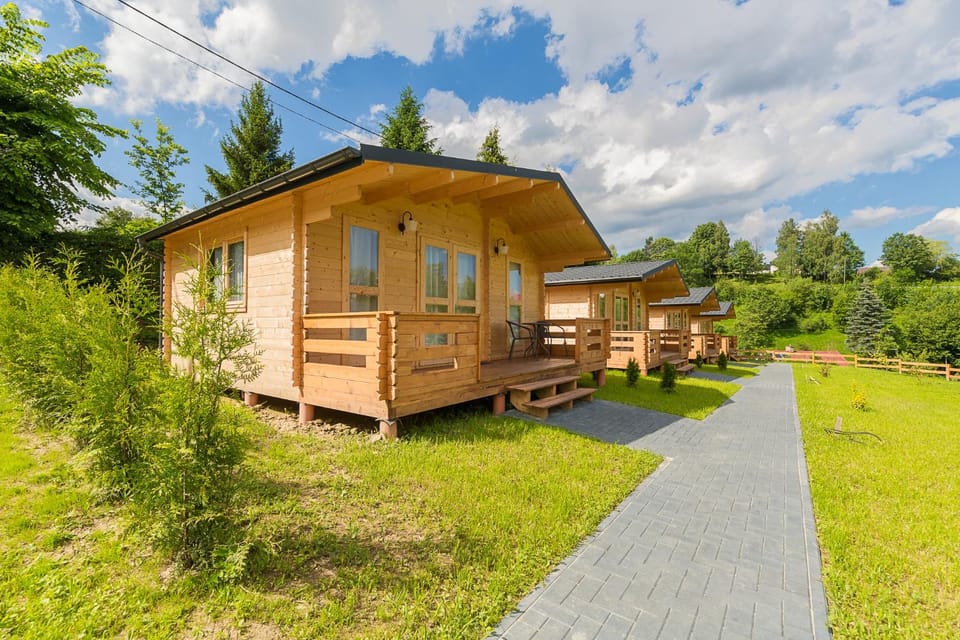 Property building, Spring, Day, Natural landscape, Garden, Garden view