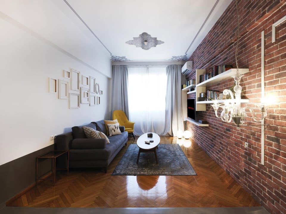 Communal lounge/ TV room, Living room
