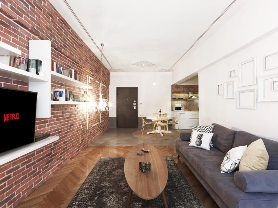 Communal lounge/ TV room, Living room