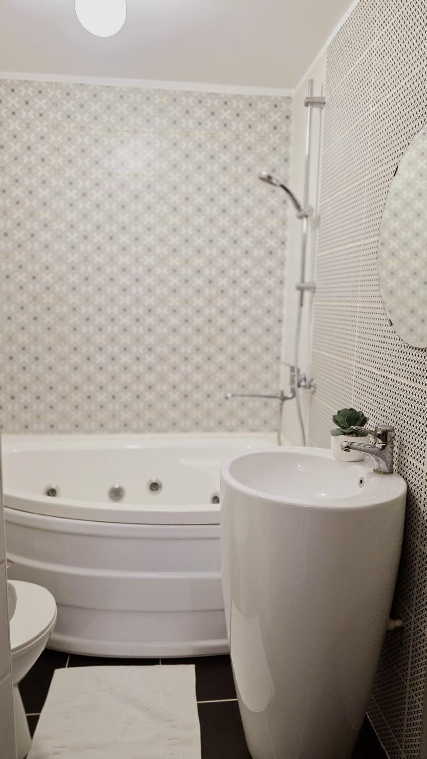 Toilet, Bathroom, Bath