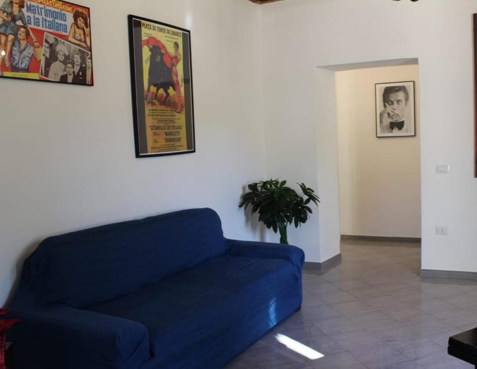Casa Mario a 5 minuti da Tropea, fresca nuova e con posto auto!!! Apartment in Calabria