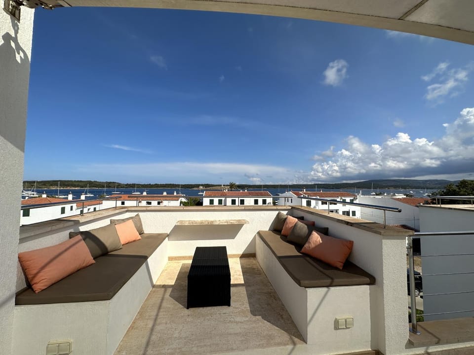 View (from property/room), Balcony/Terrace, Sea view