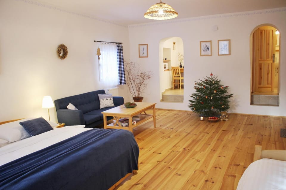 Communal lounge/ TV room, Bed, Living room, Photo of the whole room, Decorative detail, Decorative detail, Seating area, Bedroom, Area and facilities, Area and facilities, Family, Family