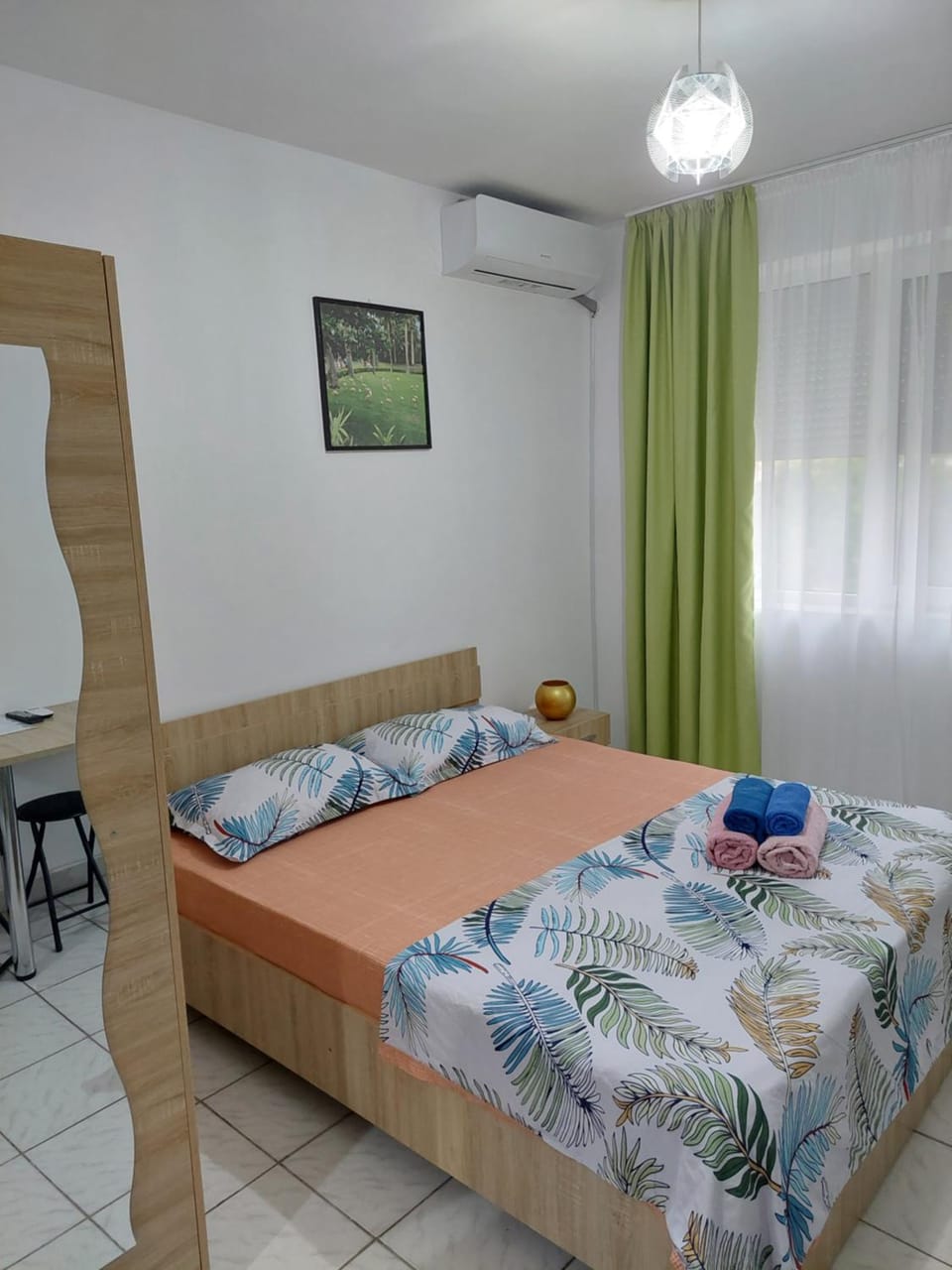 Bed, Photo of the whole room, Bedroom, air conditioner