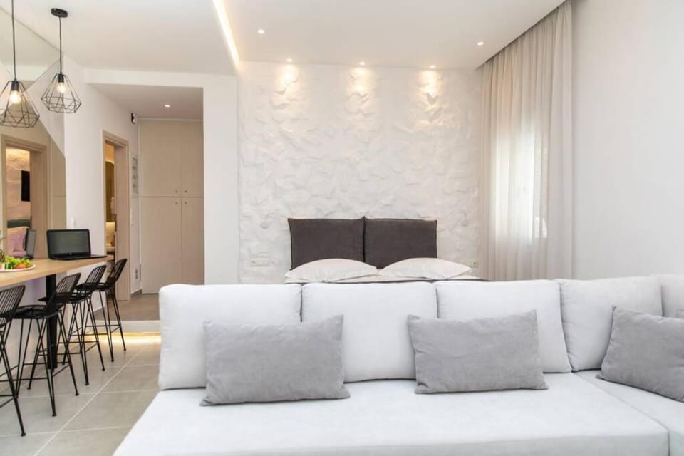 Bed, Living room