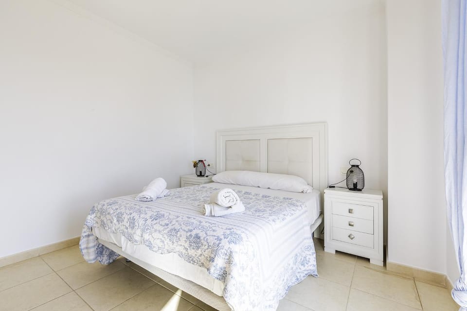 A&N Sea View Family Apartment with Pool & Parking Apartment in Torre del Mar