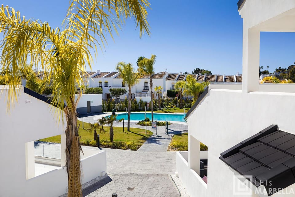 Pool view, Swimming pool