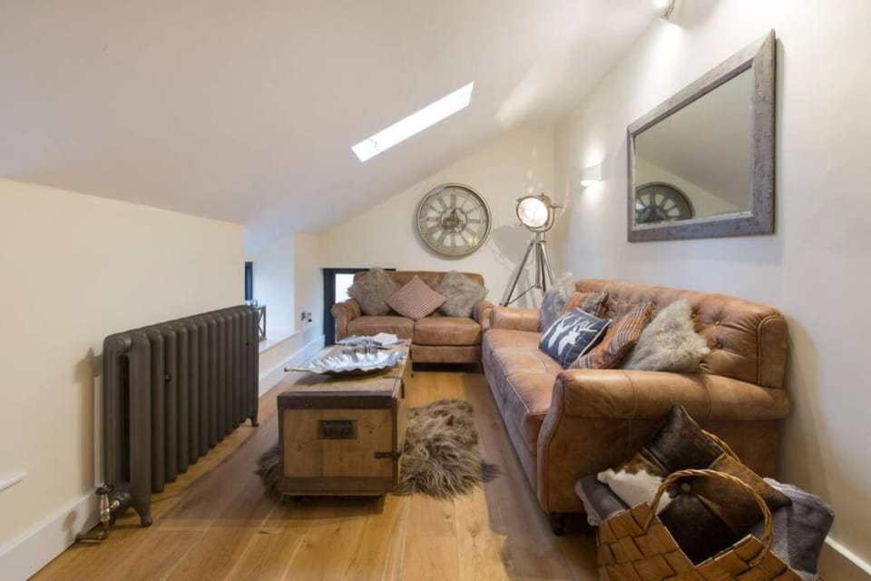 New Loos Cottage, Old School Court House in Stow-on-the-Wold