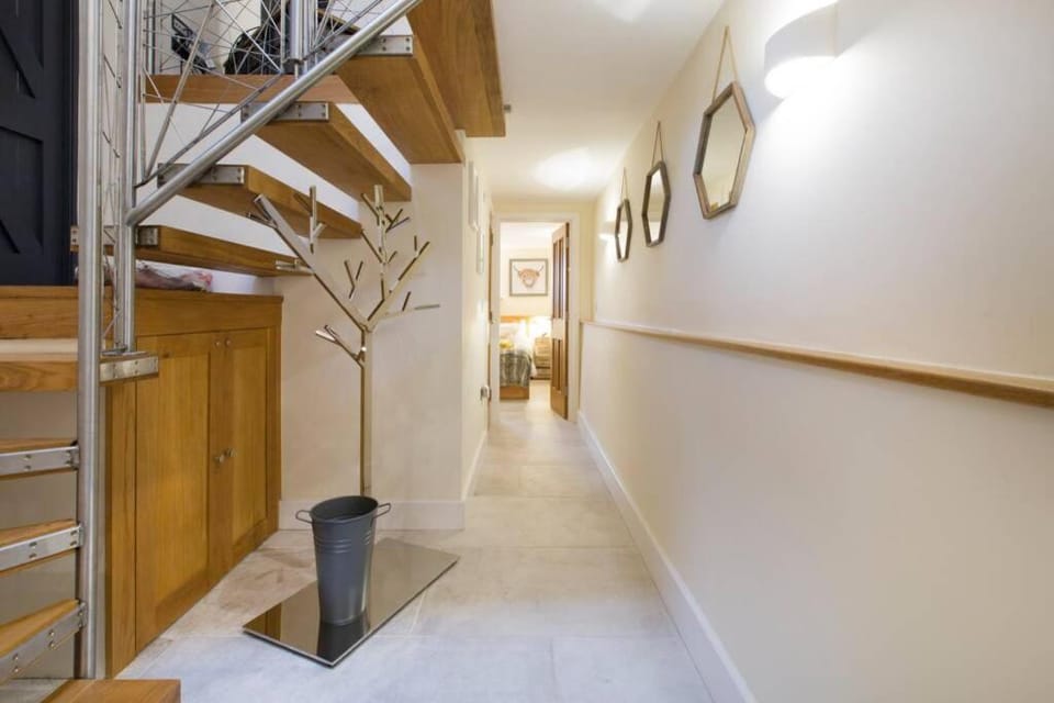 New Loos Cottage, Old School Court House in Stow-on-the-Wold