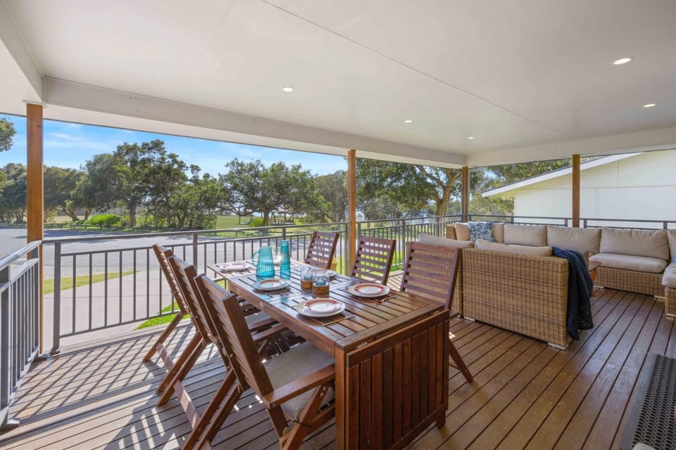 Patio, Day, View (from property/room), Balcony/Terrace, Seating area, Dining area, sunbed