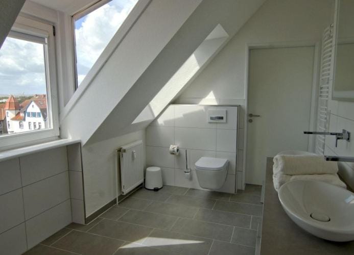 Hafenblick - komfortable, sonnendurchflutete Ferienwohnung Apartment in Friesland
