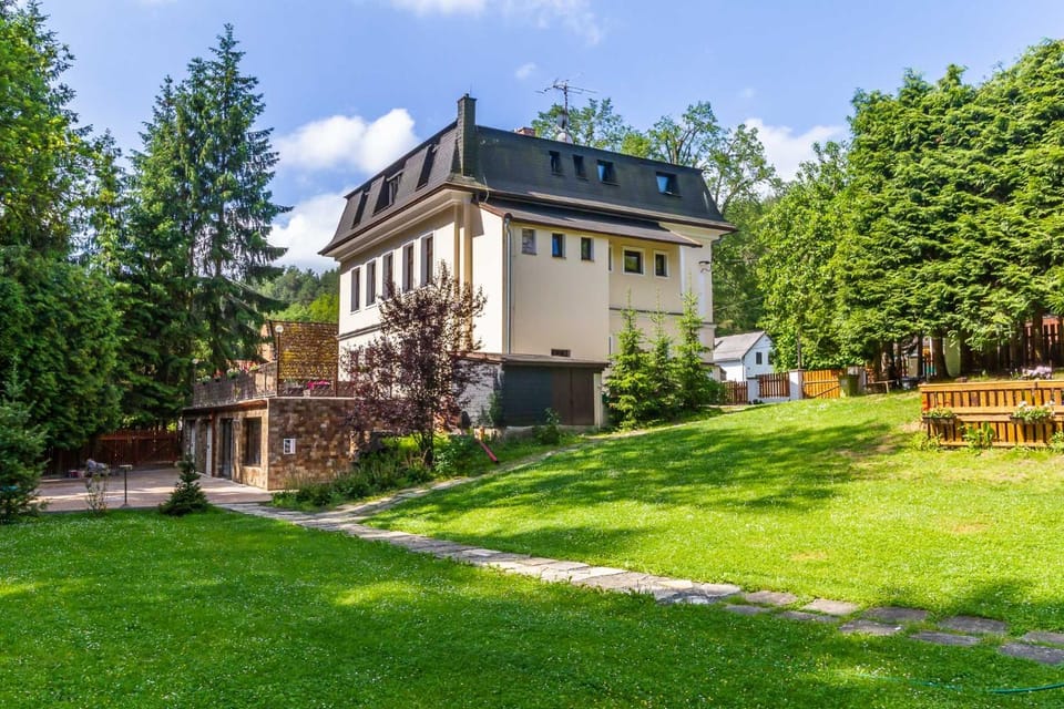 Property building, Garden