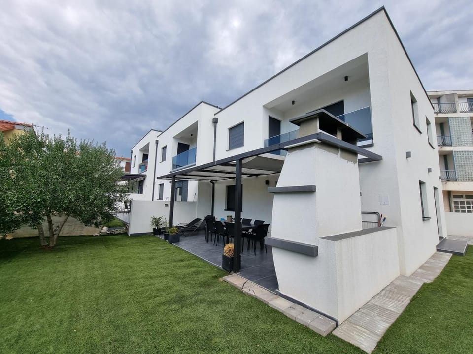 Holiday House Gavran House in Šibenik-Knin County, Croatia