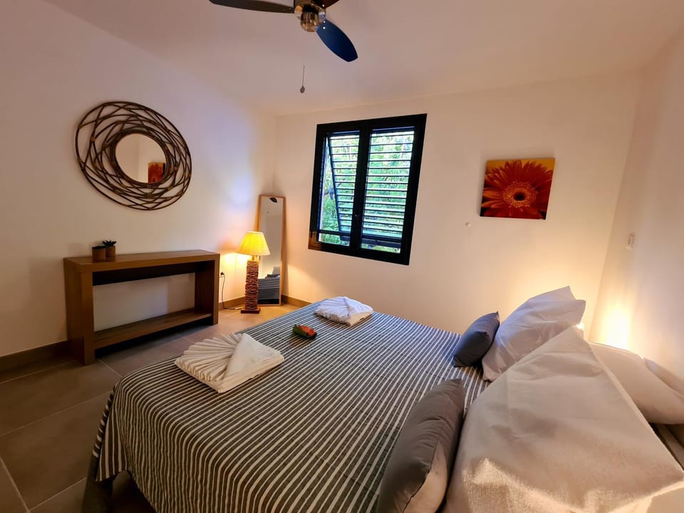 Bed, Bedroom, Family