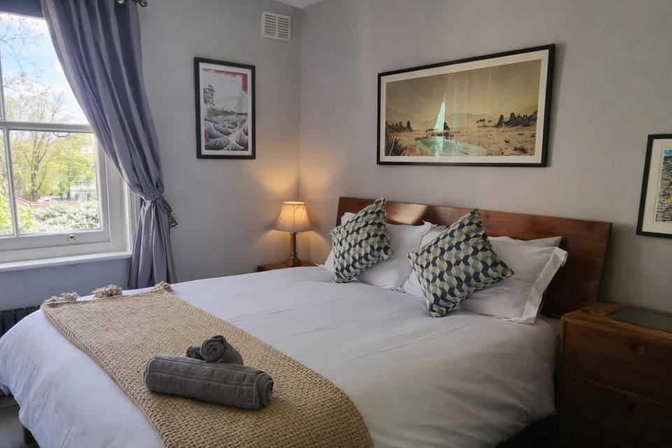 Highgate Maisonette with Roof Terrace Apartment in London Borough of Islington