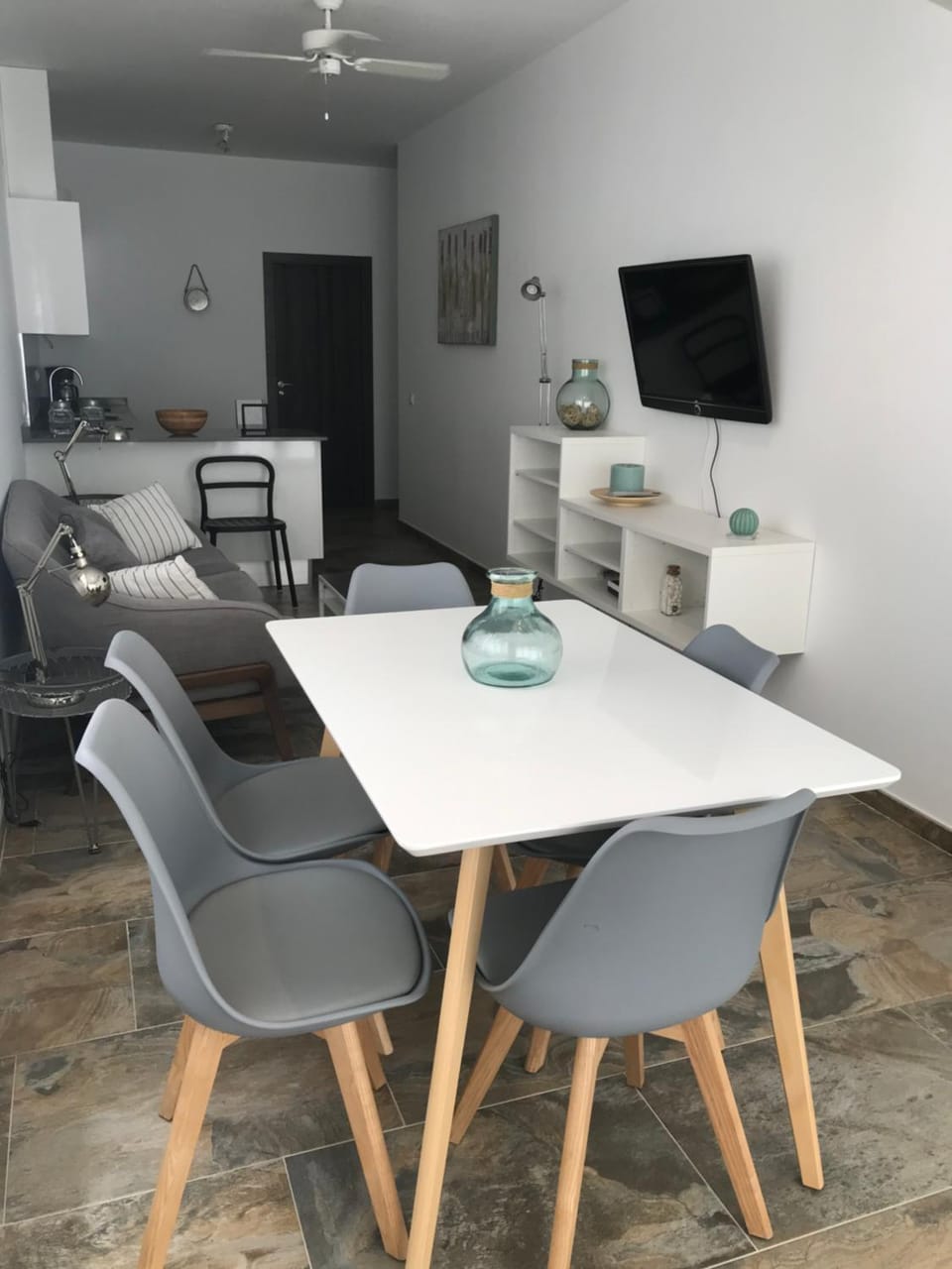TV and multimedia, Living room, Dining area