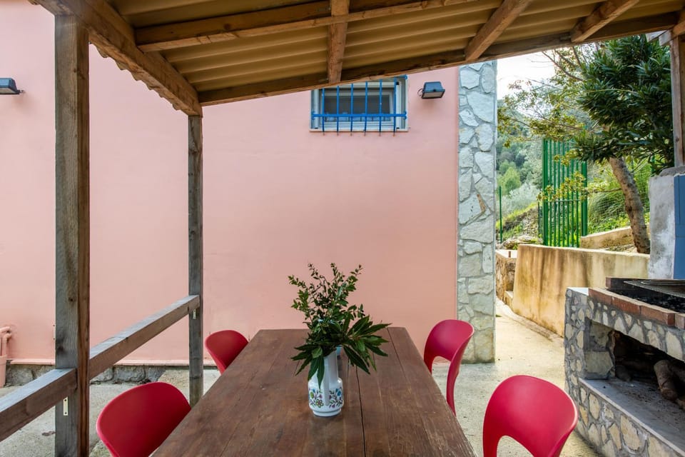 Patio, Dining area