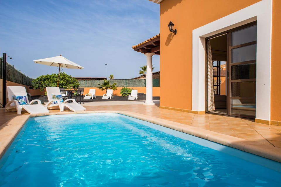 Patio, Day, Pool view, Swimming pool, Swimming pool, sunbed