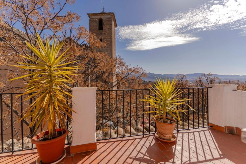 View (from property/room), Balcony/Terrace, Mountain view