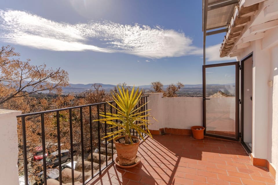 View (from property/room), Balcony/Terrace, Mountain view