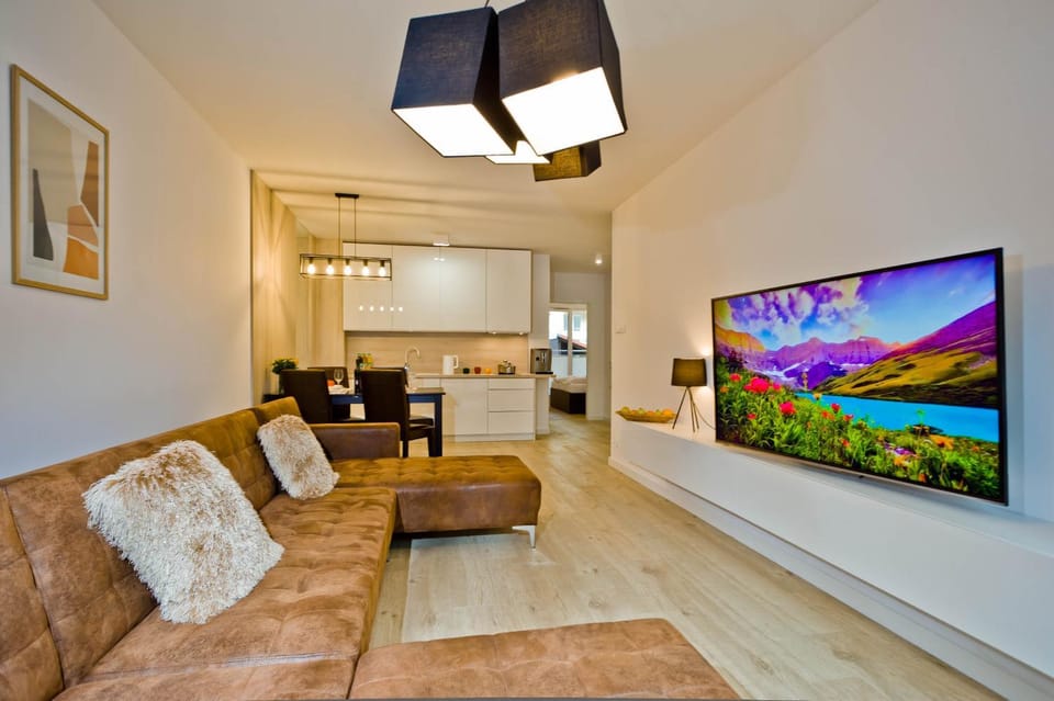 TV and multimedia, Seating area