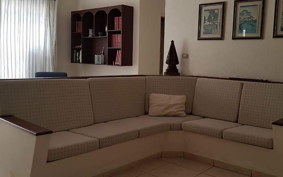 Communal lounge/ TV room, Living room