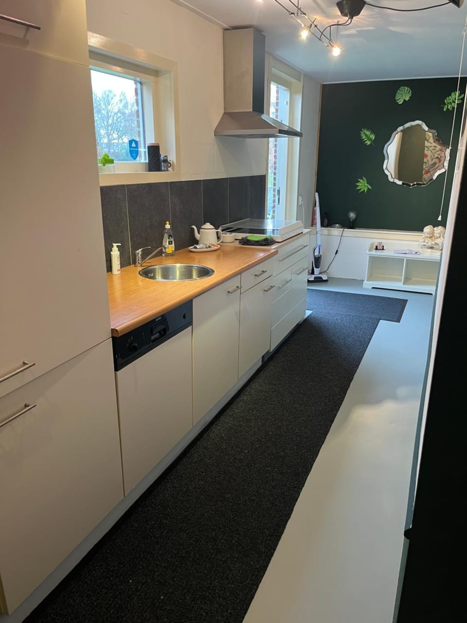 Kitchen or kitchenette, dishwasher, microwave, stove