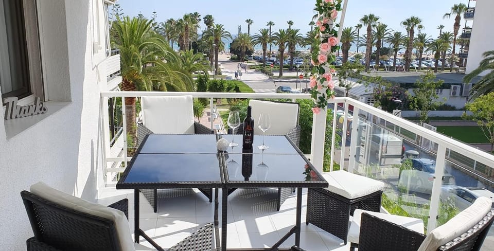 Encantadora vivienda en el paseo marítimo de Salou Apartment in Salou