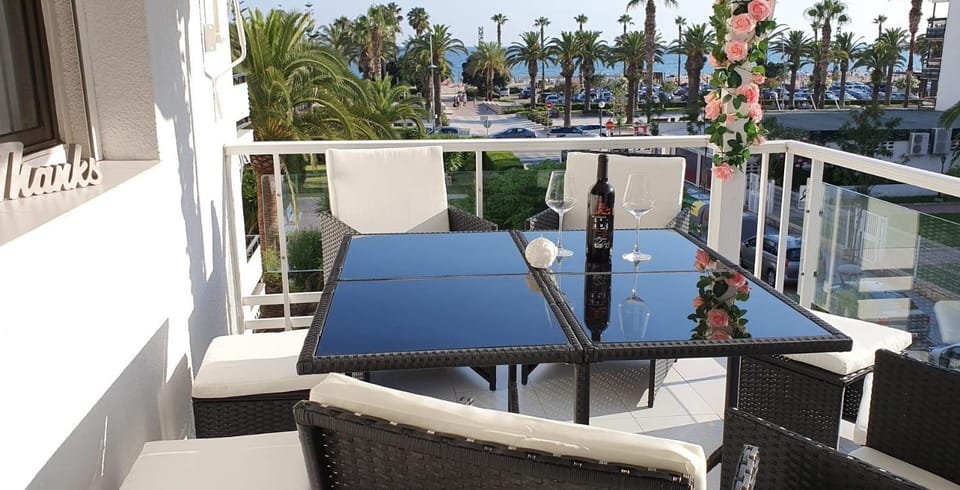 Encantadora vivienda en el paseo marítimo de Salou Apartment in Salou